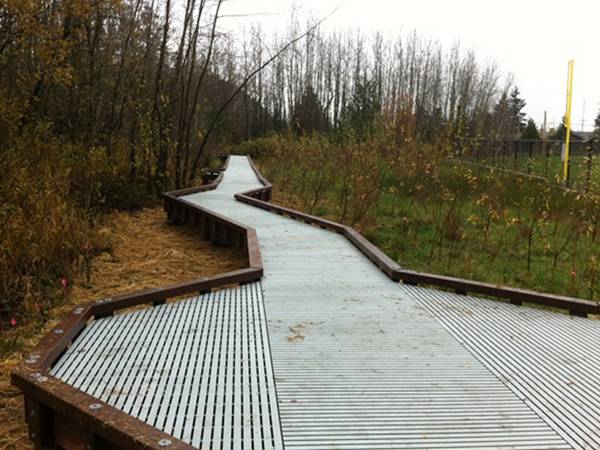 pultruded-frp-grating-walkway